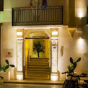 Hotel Aegusa ***